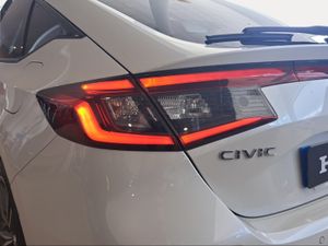 Honda Civic 2.0 i-MMD Elegance CVT