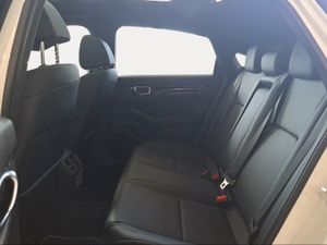 Honda Civic 2.0 i-MMD Elegance CVT