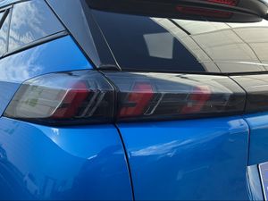 Peugeot 2008 Allure BlueHDI 130 S&S EAT8