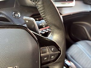 Peugeot 2008 Allure BlueHDI 130 S&S EAT8