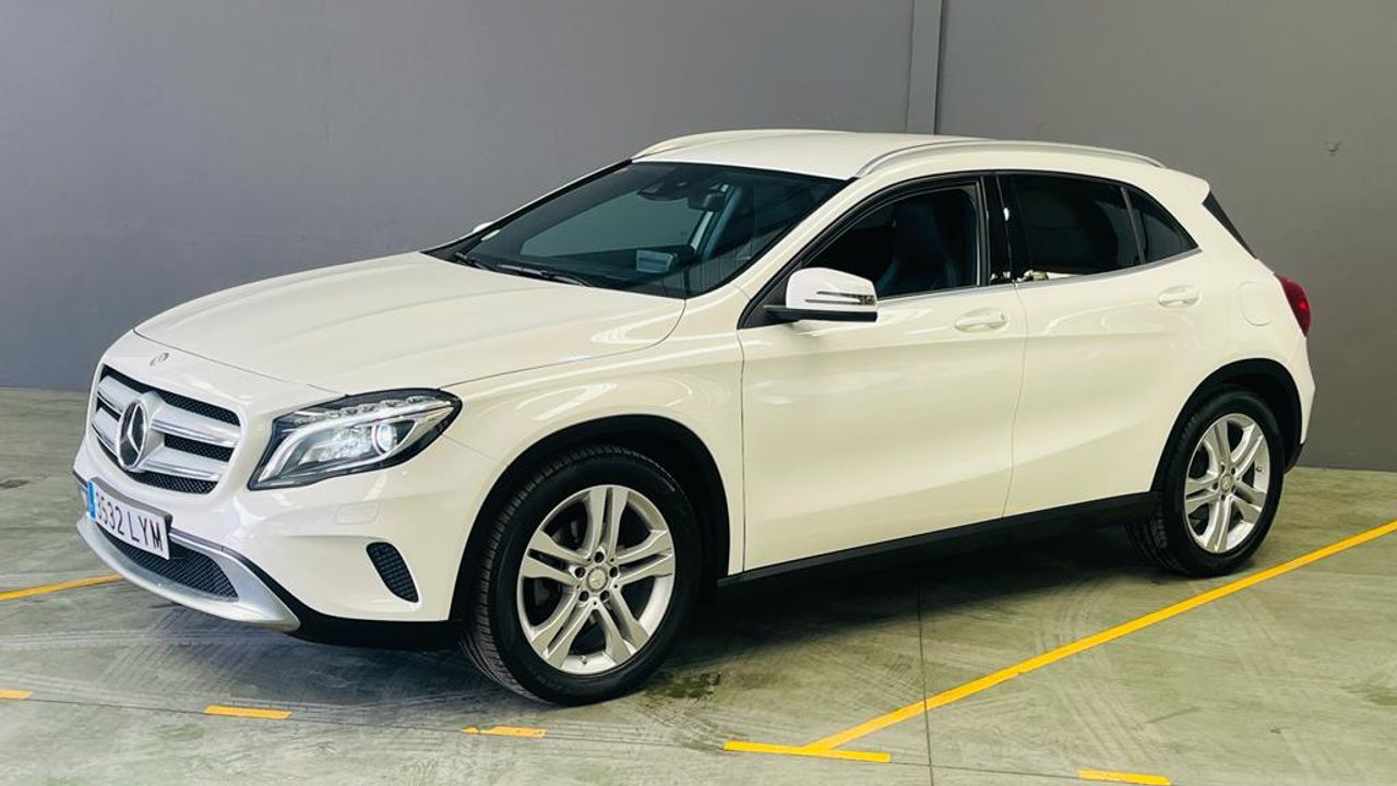 Mercedes GLA 200d automatico   - Foto 1