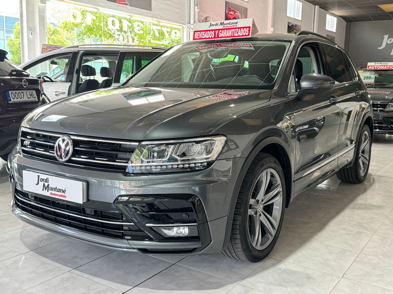 Volkswagen Tiguan R-LINE 1.5TSI 130CV.- 