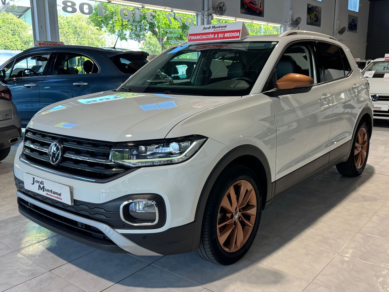 Volkswagen T-Cross 1.0TSI 110CV SPORT .- 