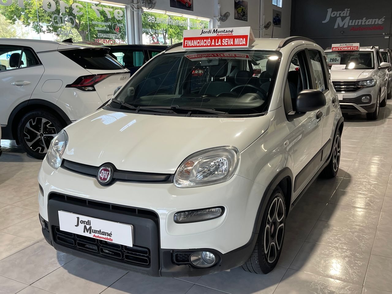Fiat Panda City Life Hybrid 1.0 GSE 70 CV .-