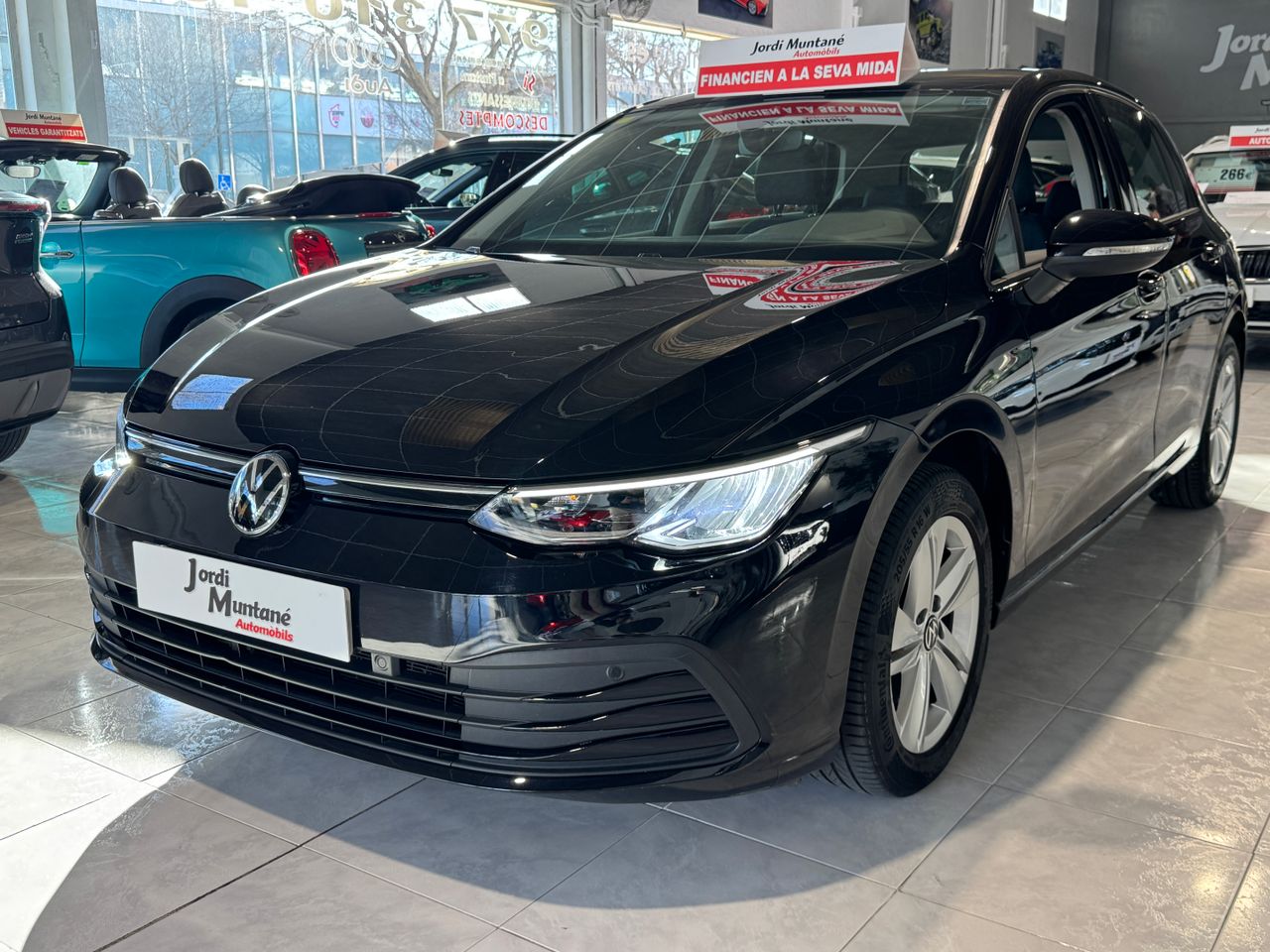 Volkswagen Golf VIII 1.0TSI 110CV LIFE.- 