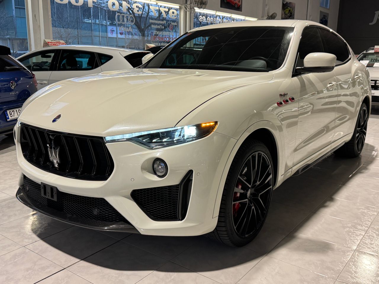 Maserati Levante TROFEO V8 3.8 TWIN-TURBO.- 