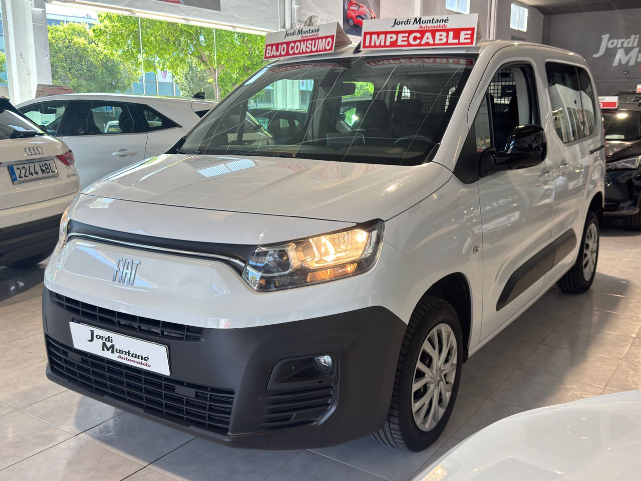 Fiat Doblò B-HDI 130CV PANORAMA.- 