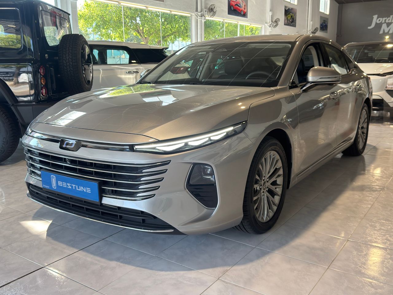 Bestune B70 1.5T AT EXCLUSIVE  - Foto 1