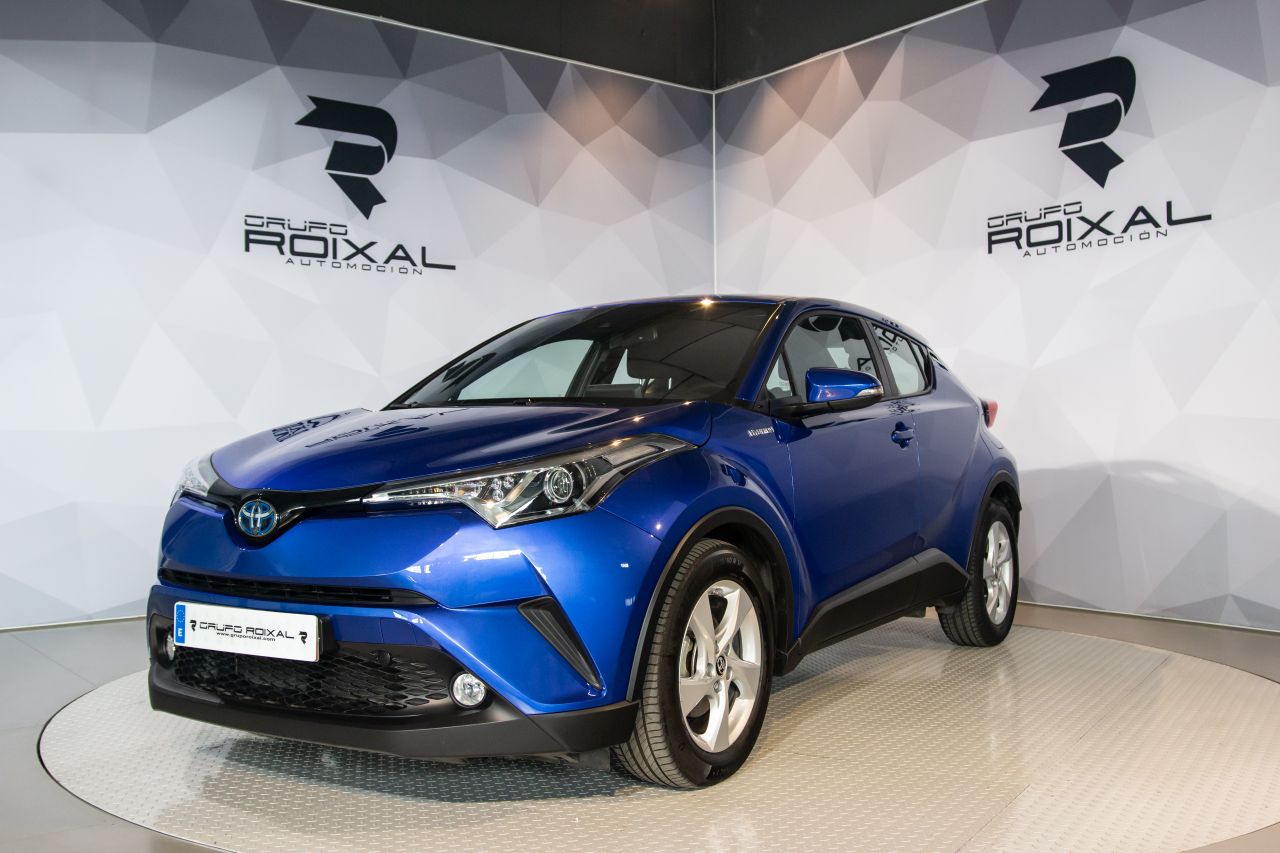 Toyota C-HR 1.8 HYBRID 125 SEMINUEVO  - Foto 1