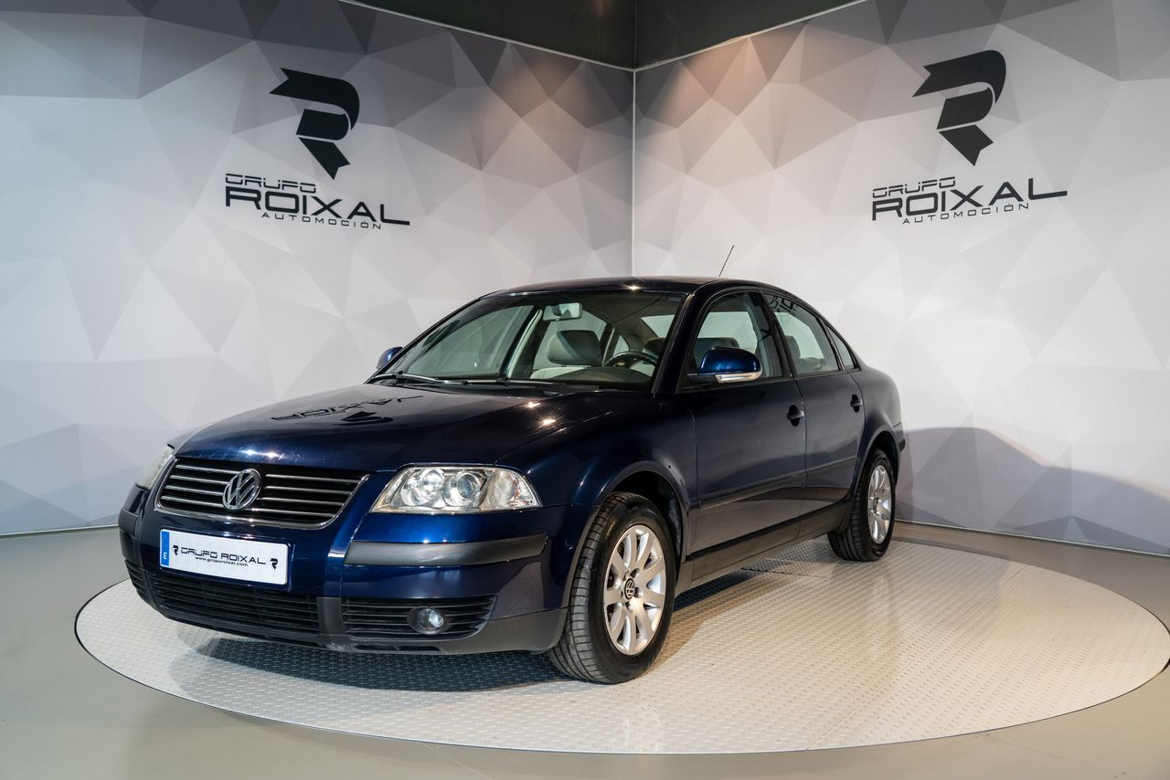 Volkswagen Passat 1.9 TDI 100 UNICO PROPIETARIO  - Foto 1