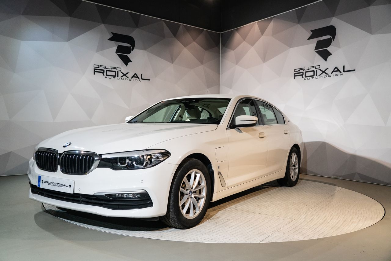 BMW Serie 5 530e iPerformance Berlina SEMINUEVO  - Foto 1