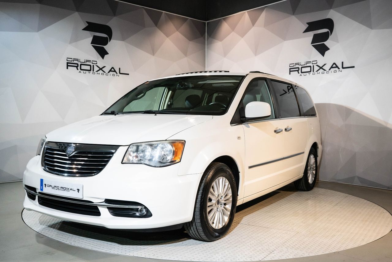 Lancia Voyager 2.8 CRD 163 CV Gold Plus ESPECTACULAR UNIDAD  - Foto 1
