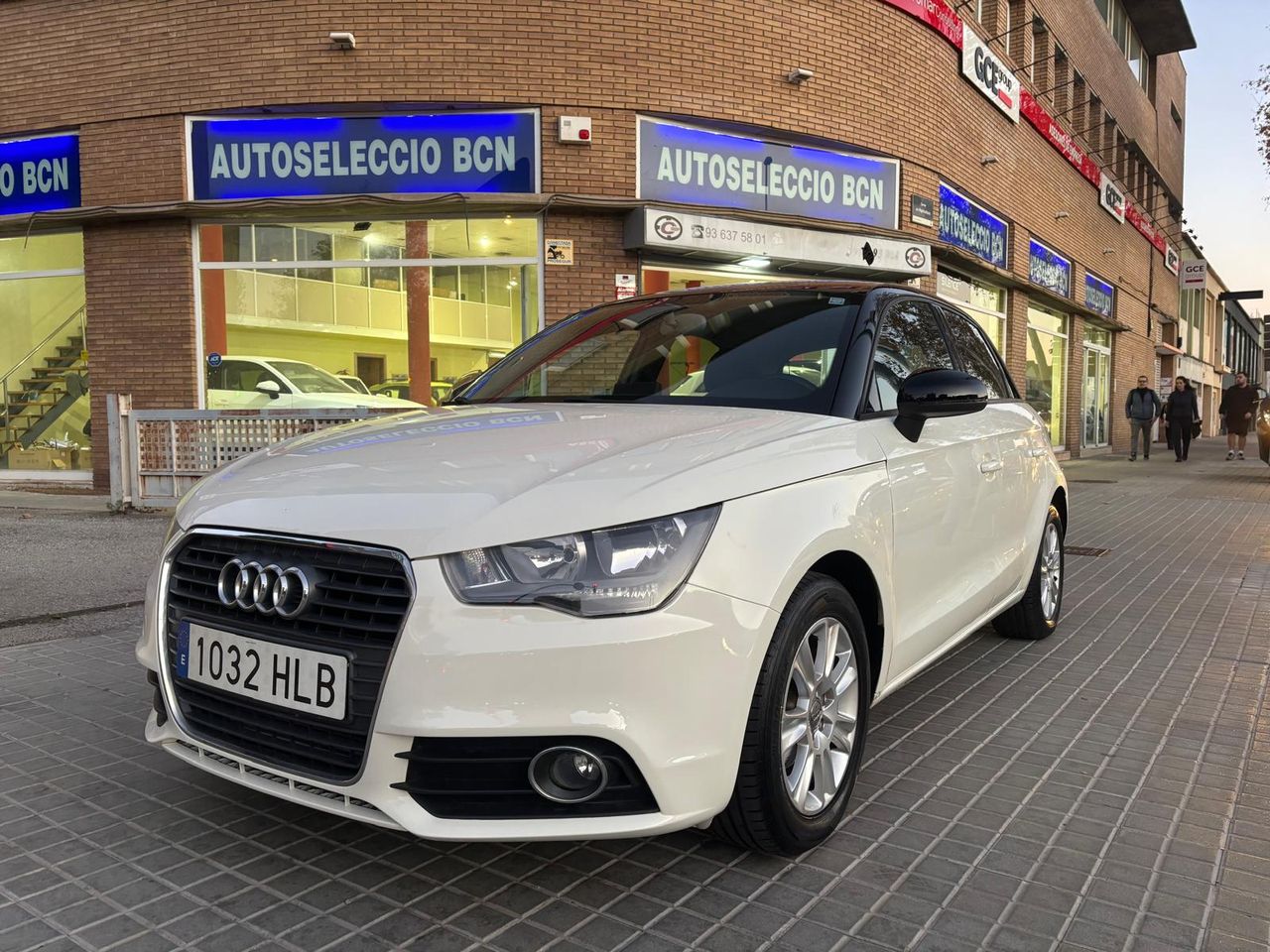 Audi A1  Sportback 1.6 TDI   - Foto 1