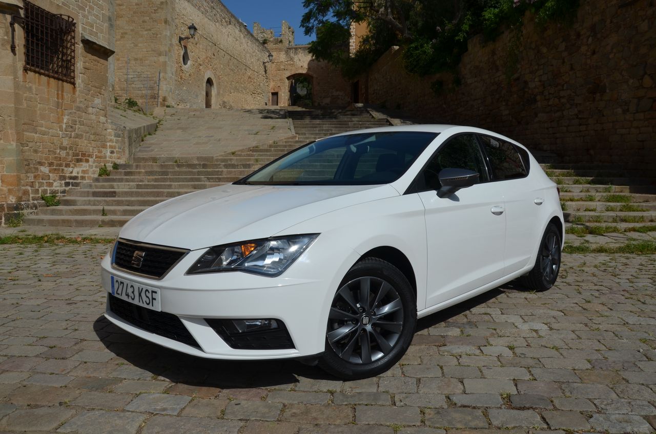 Seat Leon STYLE  VISIO  EDITIÓN 1.5 TSI 130CV MT6 E6 NAVI /   - Foto 1