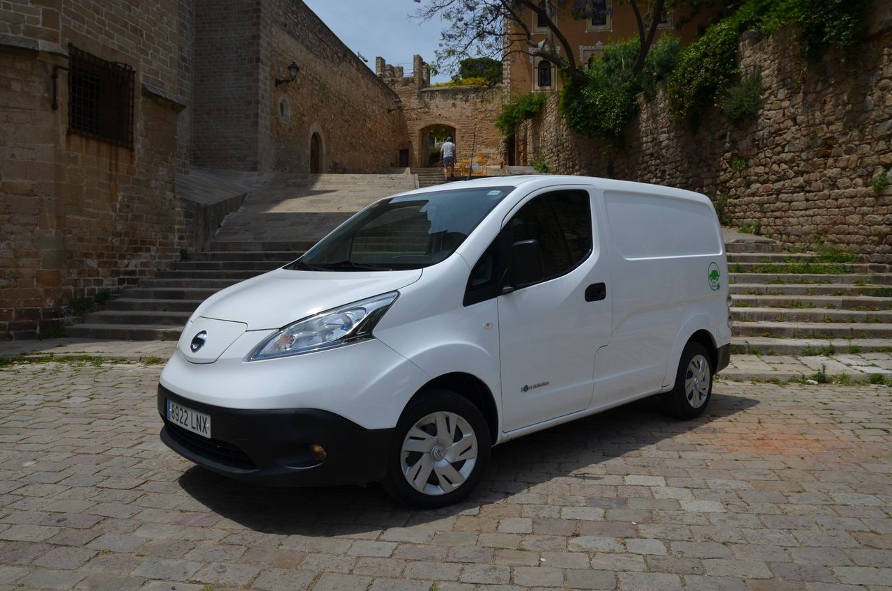 Nissan e-NV200 40kWh  FURGÓN PROFESIONAL ../100% ELÉCTRICO ../ ECO - Foto 1