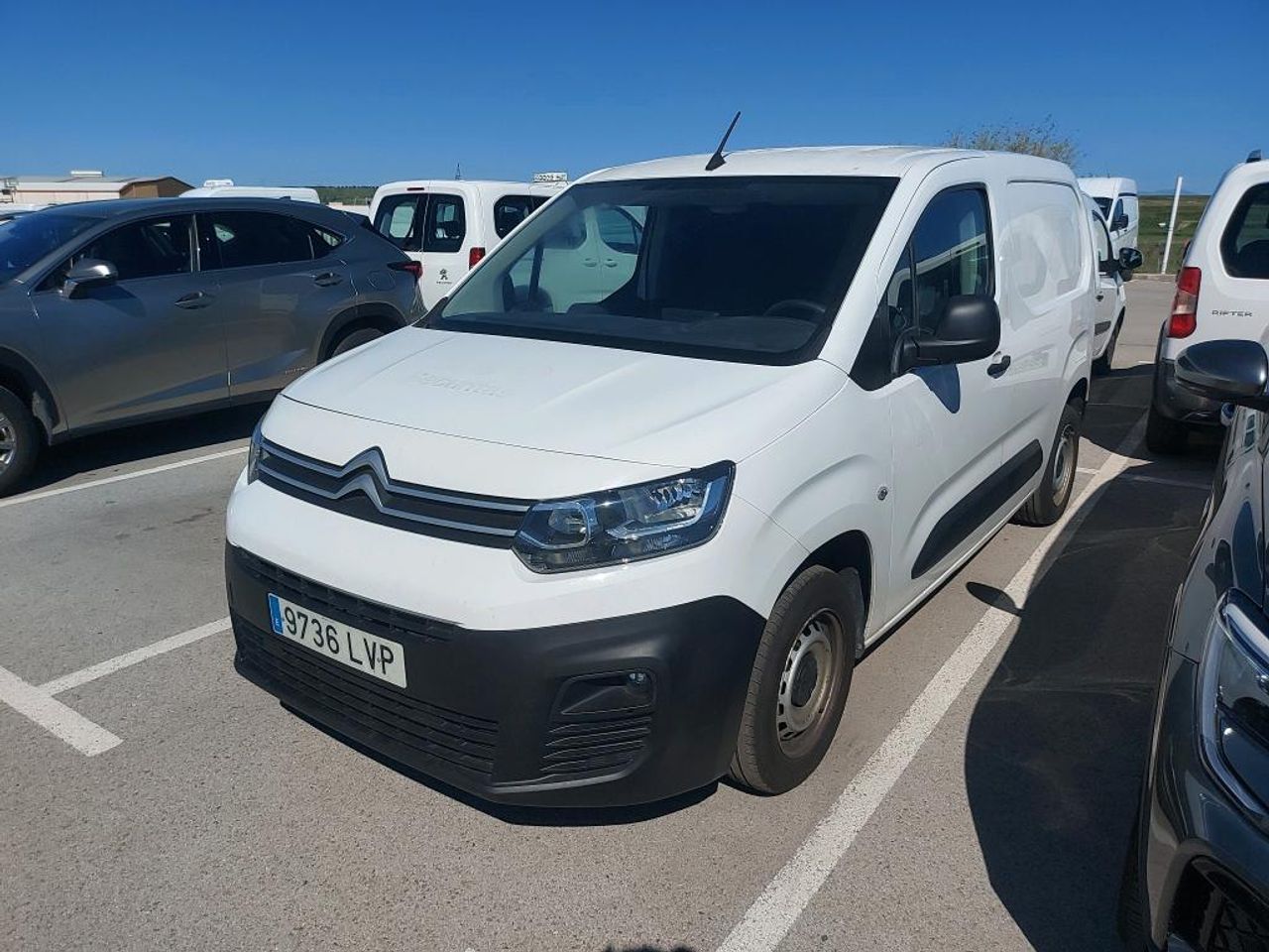 Citroën Berlingo BLUEHDI 75CV FURGÓN  ( ESTANTERÍAS MUEBLE DE TRABAJO SORTÍMO ) BOMBÍNES CERRAJERÍA EN PUERTAS    - Foto 1