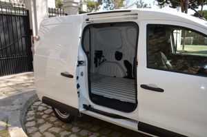 Renault Express CONFORT 1.5 BlueDci 70KW ( 95CV ) FURGÓN  / CERRADURAS ANTIRROBO  - Foto 11