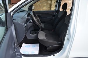 Dacia Dokker ESSENTIAL 1.5 Blue dCi 95 CV../ KOMBI 5P  - Foto 4