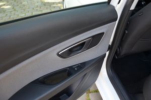 Seat Leon ST 1.6 TDI 115CV S&S STYLE/ ETIQUETA C  - Foto 44