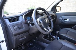 Renault Express CONFORT 1.5 BlueDci 70KW ( 95CV ) FURGÓN  / CERRADURAS ANTIRROBO - Foto 3