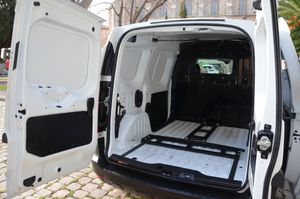 Renault Express CONFORT 1.5 BlueDci 70KW ( 95CV ) FURGÓN  / CERRADURAS ANTIRROBO - Foto 17