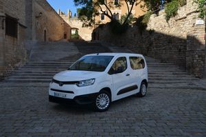 Toyota Proace City COMBI 1.5D 100CV GX L1 - Foto 9