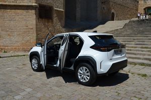 Toyota Yaris Cross 1.5 120H BUSINESS PLUS  HÍBRIDO - Foto 31