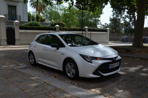 Toyota Corolla 1.8 125H BUSINESS PLUS E-CVT 90Kw Kilómetros Autopista , estado impecable - Foto 47