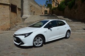 Toyota Corolla 1.8 125H BUSINESS PLUS E-CVT 90Kw Kilómetros Autopista , estado impecable - Foto 18
