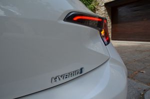 Toyota Corolla 1.8 125H BUSINESS PLUS E-CVT 90Kw Kilómetros Autopista , estado impecable - Foto 56