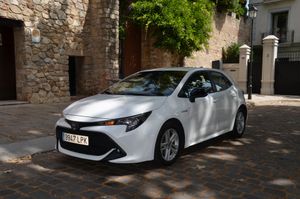 Toyota Corolla 1.8 125H BUSINESS PLUS E-CVT 90Kw Kilómetros Autopista , estado impecable - Foto 43