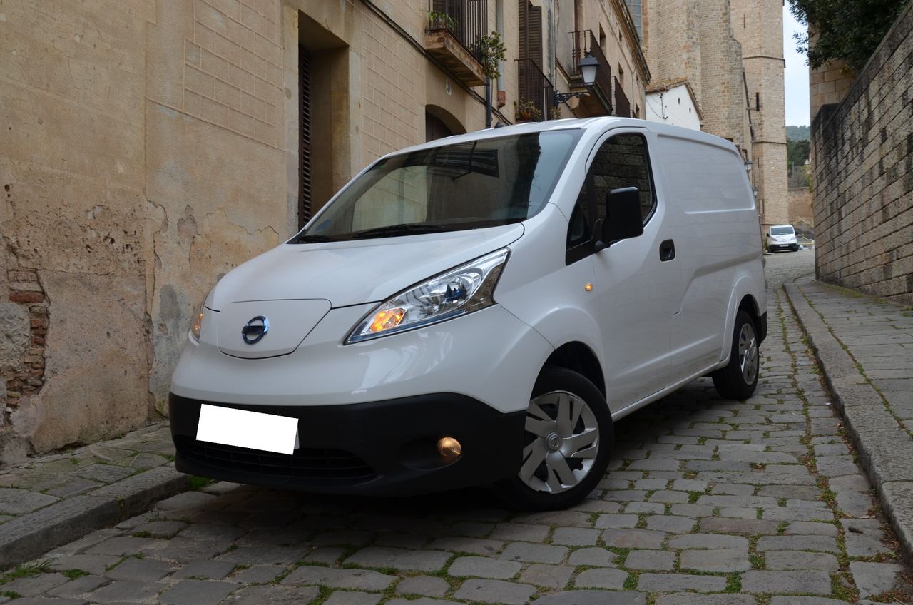 Nissan e-NV200 FURGÓN PROFESIONAL 40 KWH 100% ELÉCTRICO - Foto 1