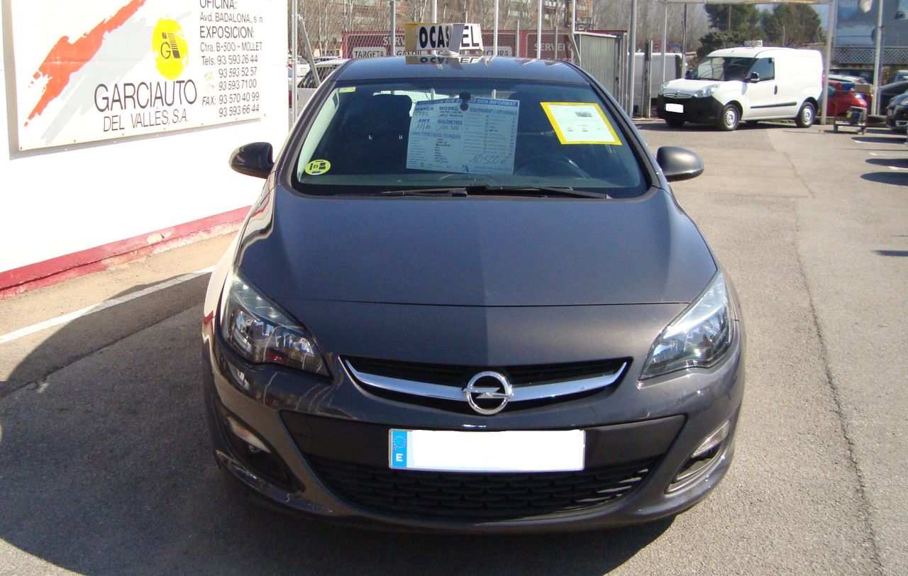 Opel Astra 1.6 CDTI 110 CV    - Foto 1