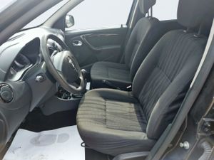 Dacia Duster 1.6 Laureate  - Foto 12