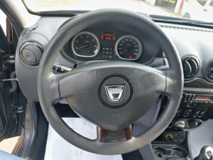 Dacia Duster 1.6 Laureate  - Foto 19