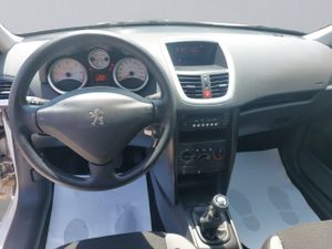 Peugeot 207 Diesel 1.4hdi Confort  - Foto 18