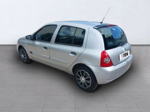 Renault Clio 1.2 Confort Dynamique Imusic  - Foto 9