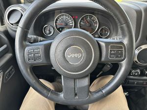 Jeep Wrangler Diesel 2.8crd Sahara  - Foto 16