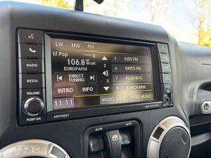 Jeep Wrangler Diesel 2.8crd Sahara  - Foto 17
