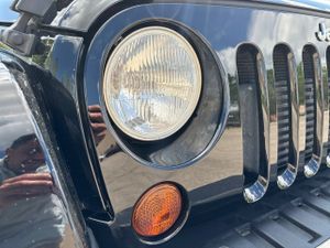 Jeep Wrangler Diesel 2.8crd Sahara  - Foto 11