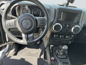 Jeep Wrangler Diesel 2.8crd Sahara  - Foto 14
