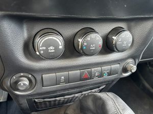 Jeep Wrangler Diesel 2.8crd Sahara  - Foto 20
