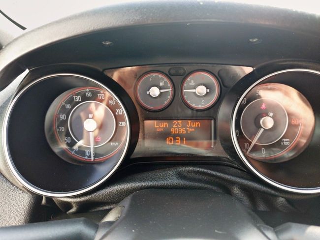 Fiat Punto 1.4 S&s Pop  - Foto 17