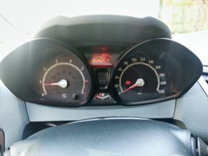 Ford Fiesta 1.25 Trend 82  - Foto 16