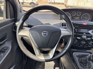 Lancia Ypsilon 1.2 Evo Ii S&s Gold  - Foto 17