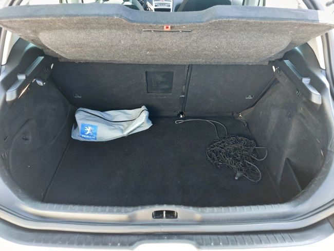 Peugeot 308 Diesel 1.6hdi Fap Premium 6 Vel.  - Foto 11