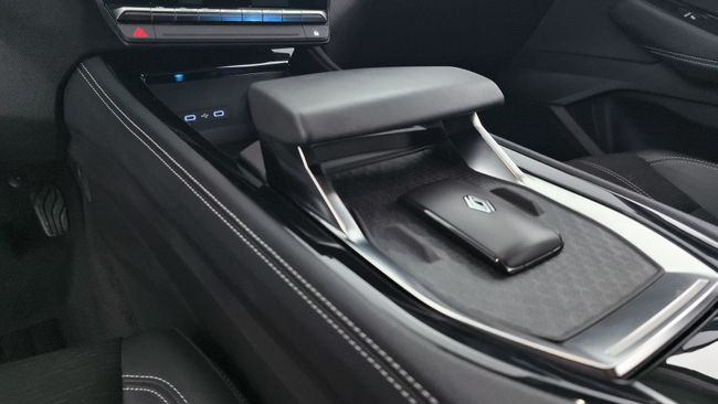 Renault Austral Hibrido 1.2 E-tech Techno 146kw  - Foto 23