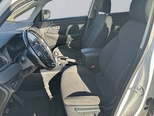 Kia Carens 1.6 gdi drive 135  - Foto 13