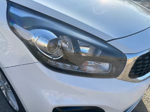 Kia Carens 1.6 gdi drive 135  - Foto 10