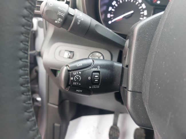 Citroen Berlingo Diesel Bluehdi S&s Talla Xl Shine 7pl 130  - Foto 23